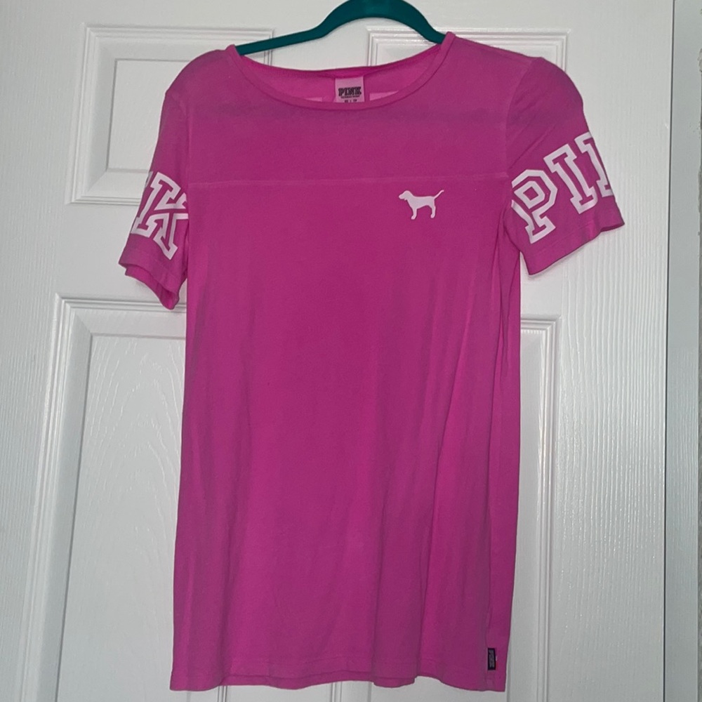 PINK Victoria’s Secret cap sleeve logo shirt. Size XS.